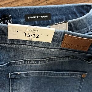 Judy Blue Denim Skinny Fit Capri Jeans